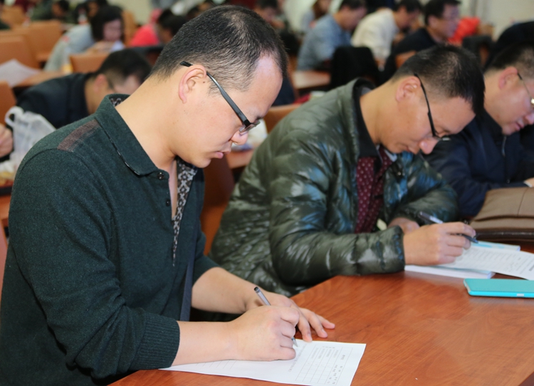 考场.jpg 考场.jpg